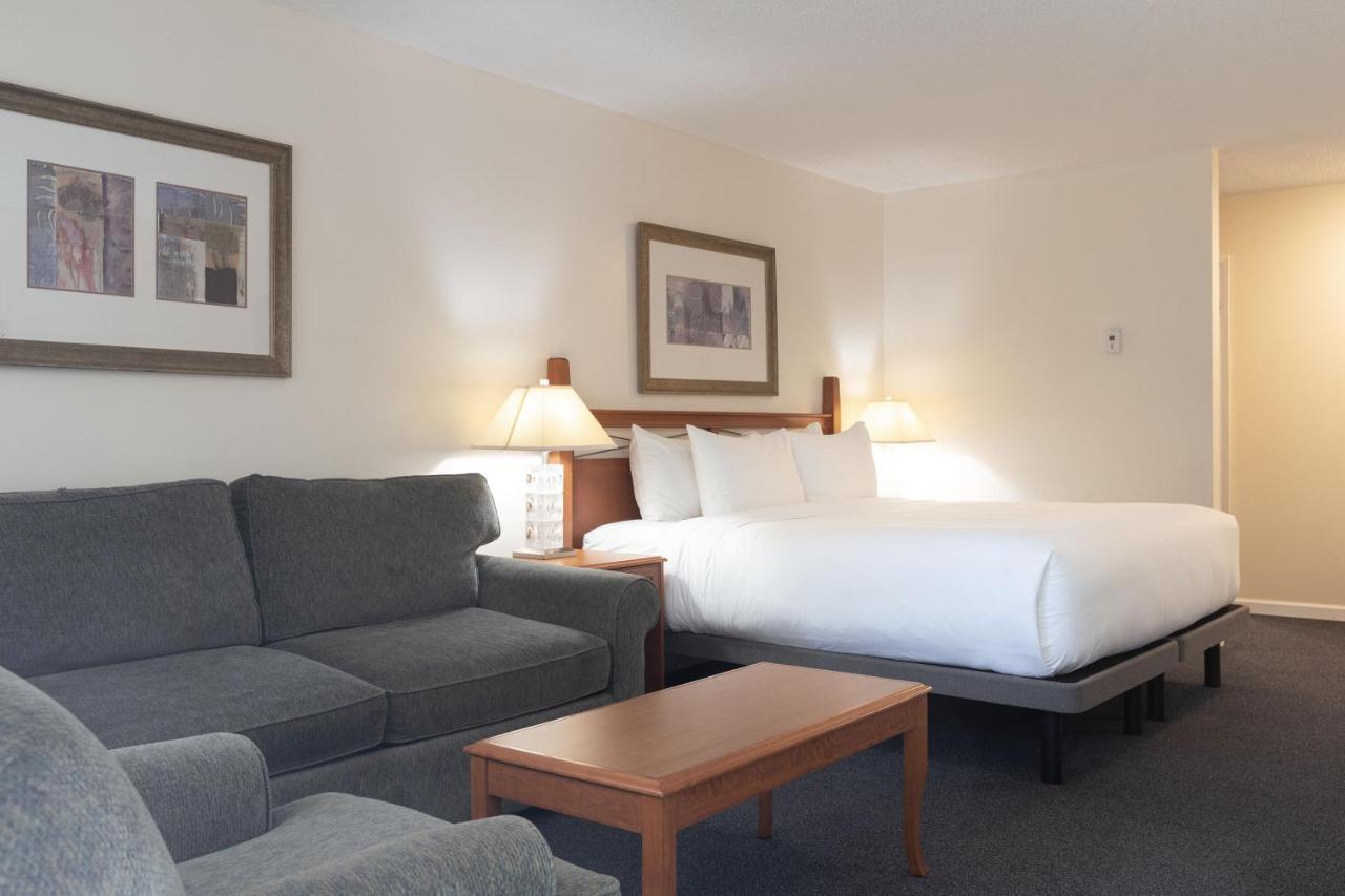 Robin Hood Inn And Suites Victoria Ngoại thất bức ảnh