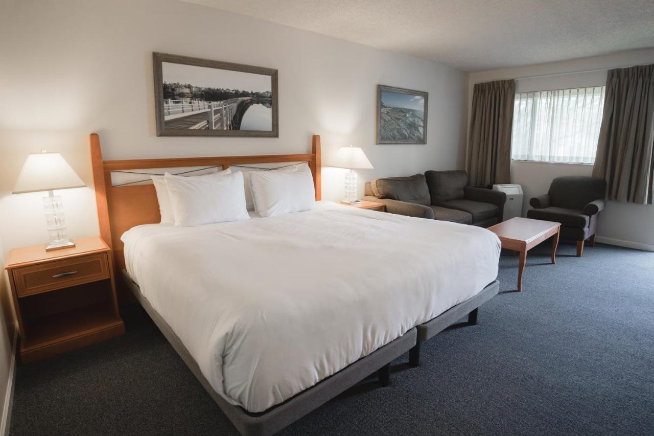 Robin Hood Inn And Suites Victoria Ngoại thất bức ảnh